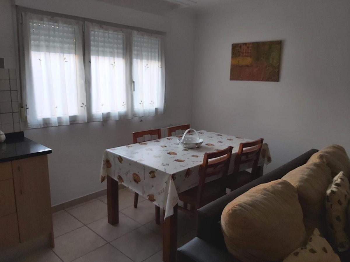Apartamento En Zona Costera, Muy Cerquita De La Playa Appartement Pobra Do Caraminal Buitenkant foto
