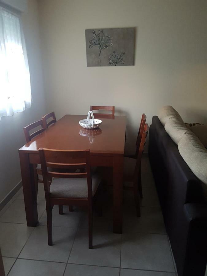 Apartamento En Zona Costera, Muy Cerquita De La Playa Appartement Pobra Do Caraminal Buitenkant foto