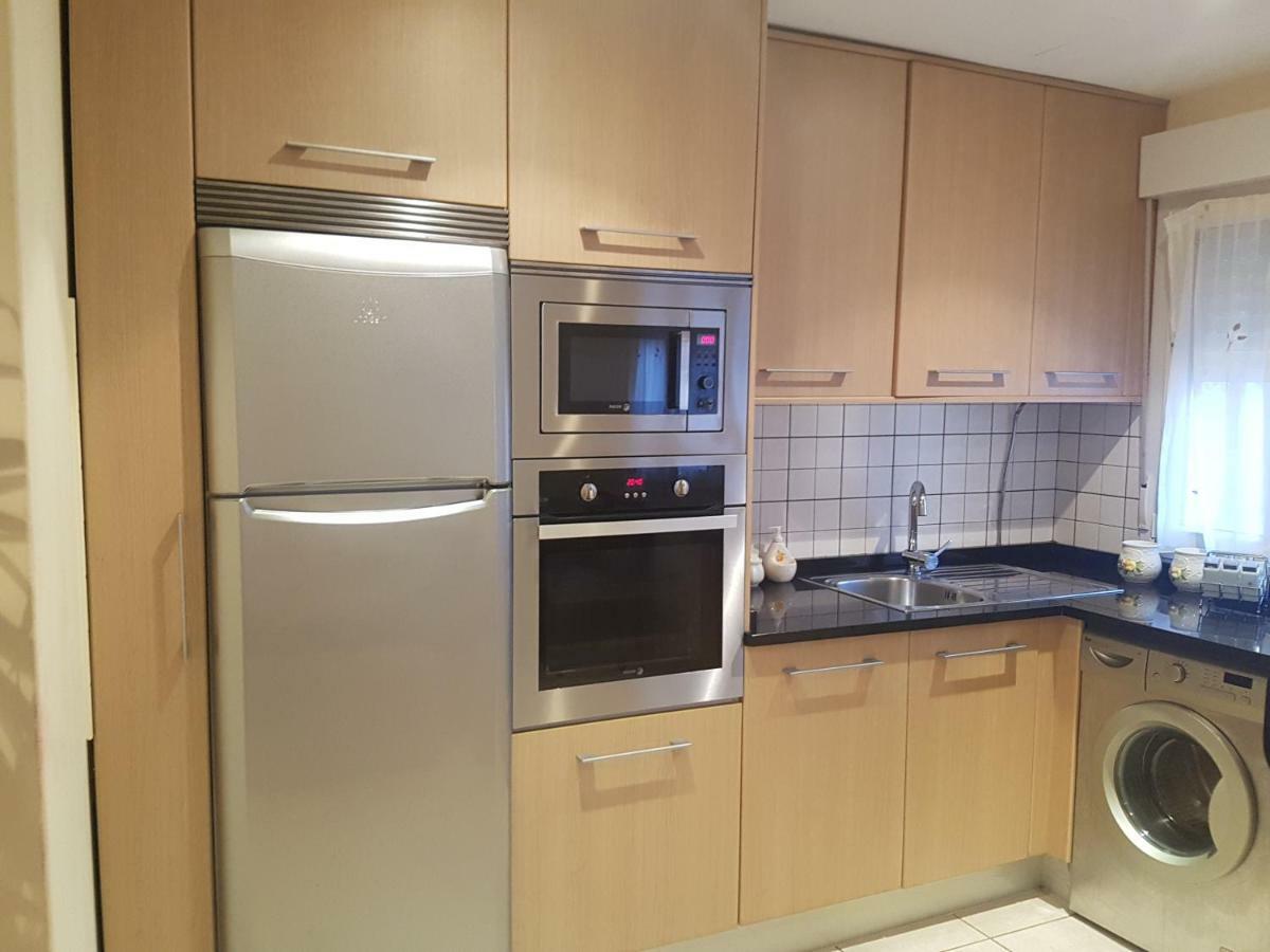 Apartamento En Zona Costera, Muy Cerquita De La Playa Appartement Pobra Do Caraminal Buitenkant foto