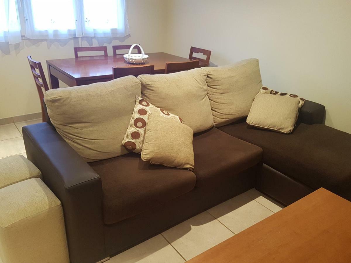 Apartamento En Zona Costera, Muy Cerquita De La Playa Appartement Pobra Do Caraminal Buitenkant foto